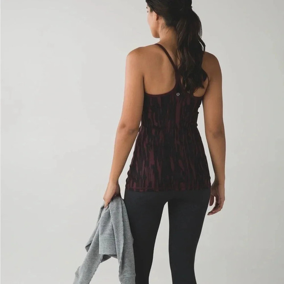 LULULEMON POWER Y TANK LUON PAINTED ANIMAL BORDEAUX DRAMA BLACK SIZE 6 - Picture 3 of 8